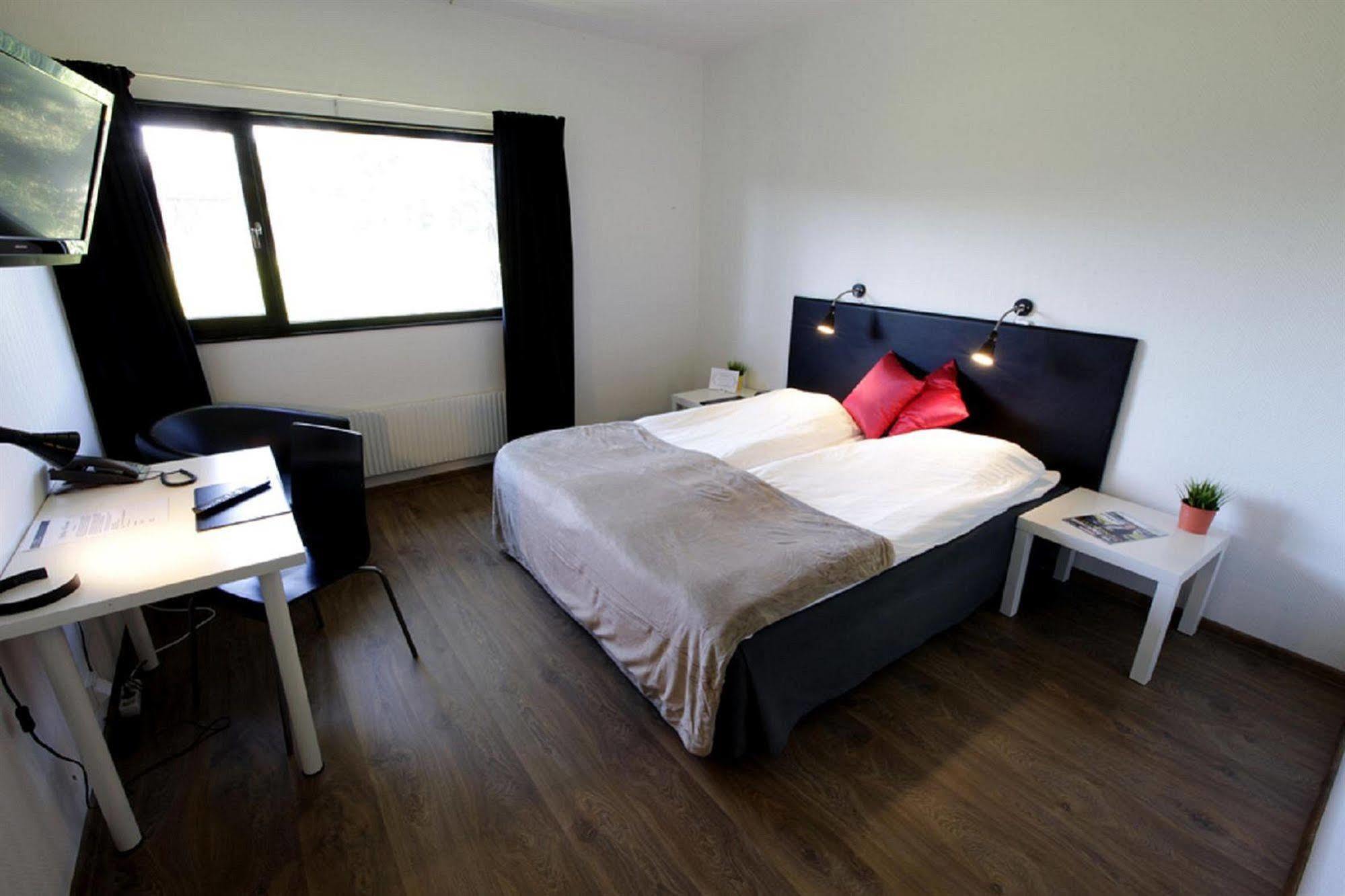 Hotel Smaland Skillingaryd Екстериор снимка