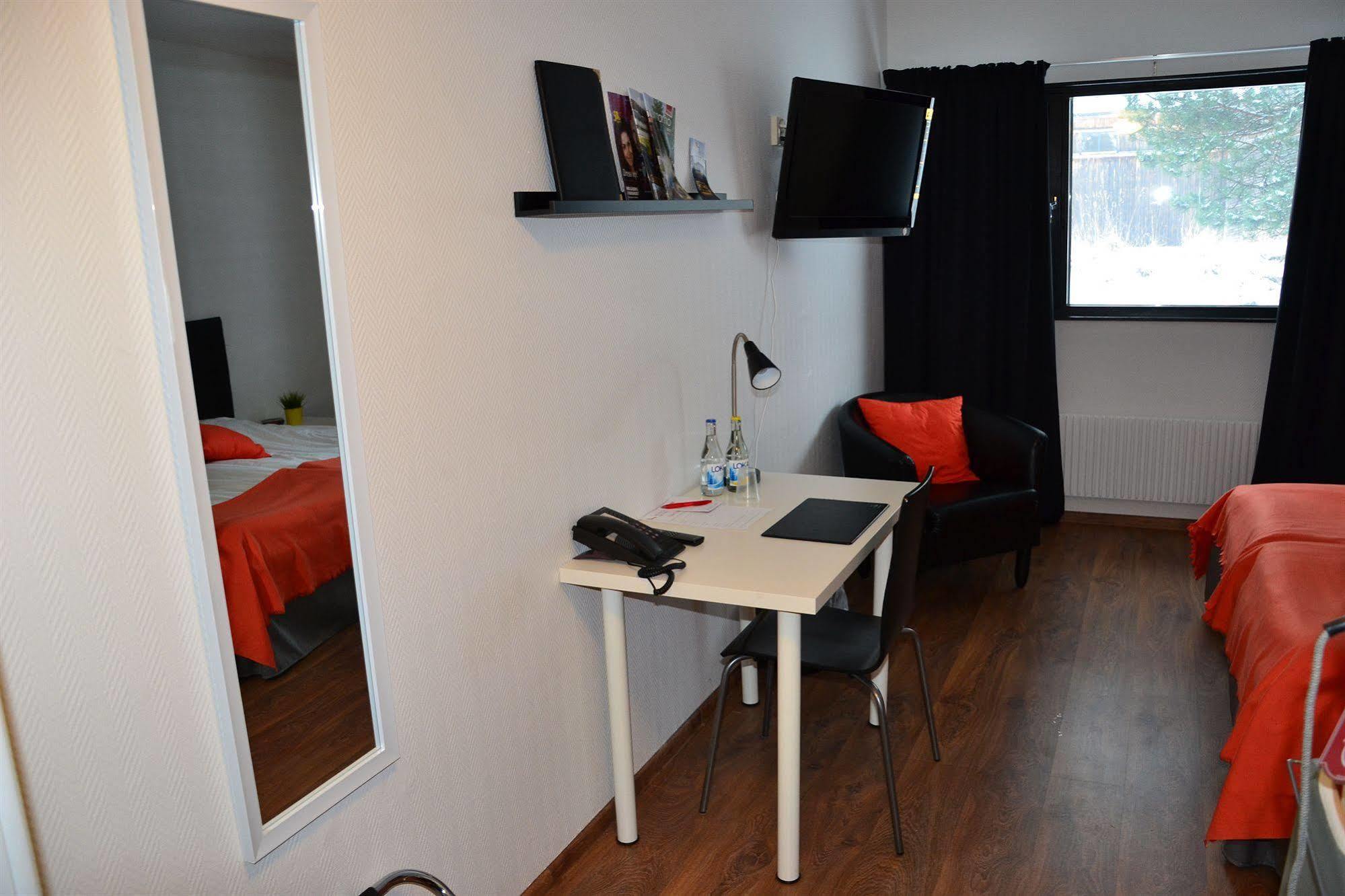 Hotel Smaland Skillingaryd Екстериор снимка